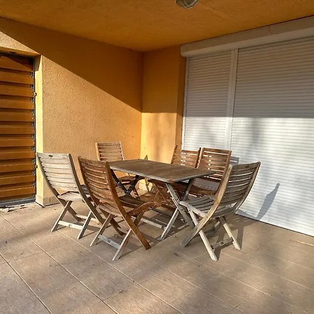 Beachfront With Garden In Apartment Csopak