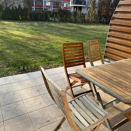 Beachfront With Garden In Apartment *